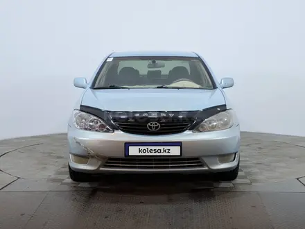 Toyota Camry 2004 года за 2 990 000 тг. в Астана – фото 2