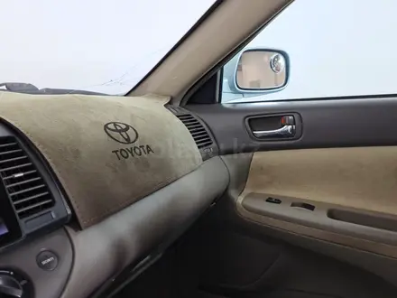 Toyota Camry 2004 года за 2 990 000 тг. в Астана – фото 23
