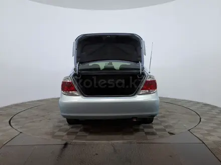 Toyota Camry 2004 года за 2 990 000 тг. в Астана – фото 9