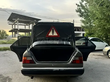 Mercedes-Benz E 230 1989 года за 1 600 000 тг. в Шымкент – фото 11