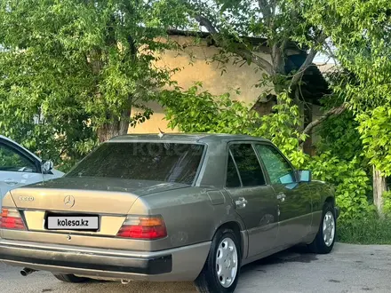 Mercedes-Benz E 230 1989 года за 1 600 000 тг. в Шымкент – фото 19