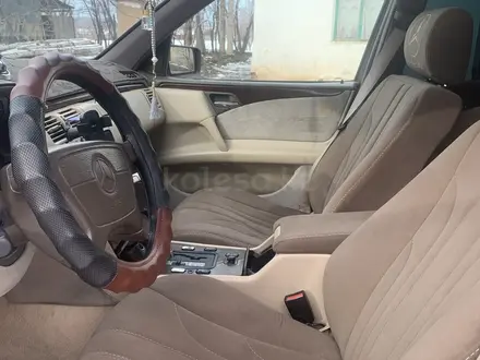 Mercedes-Benz E 280 1996 года за 2 350 000 тг. в Шымкент – фото 16