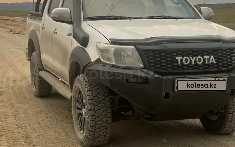 Toyota Hilux 2012 года за 9 500 000 тг. в Караганда