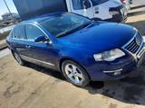 Volkswagen Passat 2006 годаүшін2 800 000 тг. в Астана – фото 2