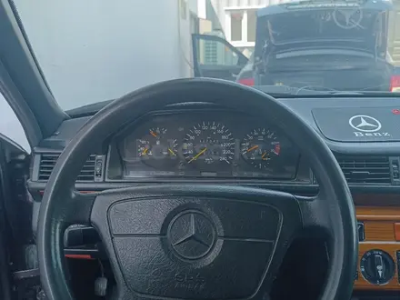 Mercedes-Benz E 200 1993 года за 1 690 000 тг. в Шымкент – фото 7