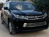 Toyota Highlander 2015 годаүшін11 500 000 тг. в Жанаозен – фото 2