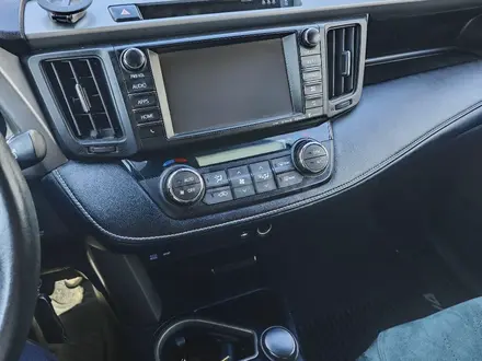Toyota RAV4 2017 года за 12 500 000 тг. в Алматы – фото 17