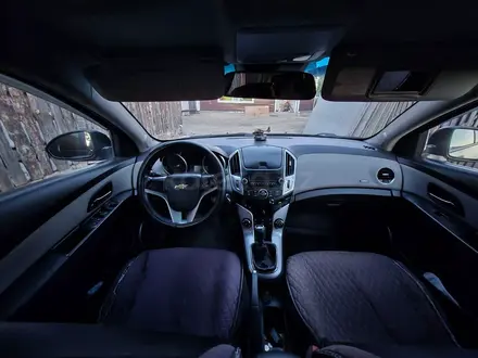 Chevrolet Cruze 2012 года за 3 200 000 тг. в Астана – фото 9