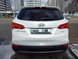 Hyundai Santa Fe 2014 годаүшін9 700 000 тг. в Астана – фото 4