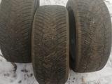 Зимние шины Yokohama Ice Guard 225/50 R 17, 3 шт. Шин за 25 000 тг. в Астана