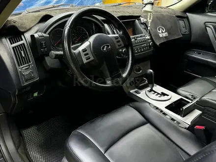 Infiniti FX35 2004 года за 5 300 000 тг. в Актобе – фото 11