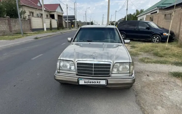 Mercedes-Benz E 220 1995 года за 1 600 000 тг. в Шымкент