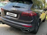 Porsche Cayenne 2017 года за 29 000 000 тг. в Алматы – фото 2