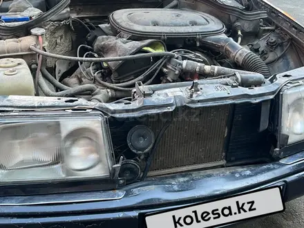 Mercedes-Benz E 230 1992 года за 550 000 тг. в Алматы