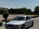BMW 740 2000 годаүшін4 100 000 тг. в Шымкент – фото 2