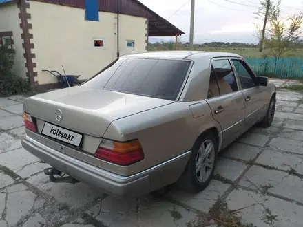 Mercedes-Benz E 230 1991 года за 1 500 000 тг. в Жаркент – фото 4