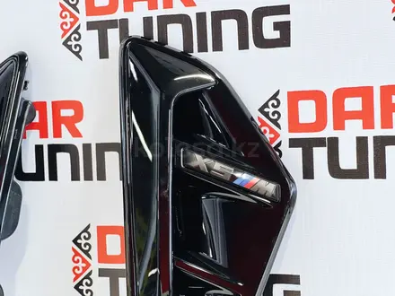 Жабры в крылья BMW X5 G05 за 30 000 тг. в Алматы – фото 2