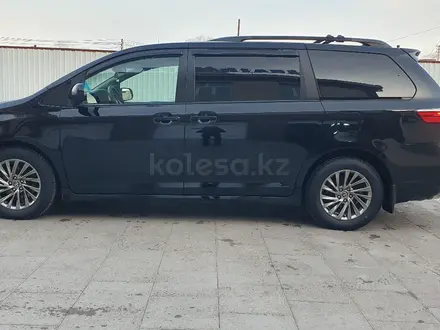 Toyota Sienna 2018 года за 15 800 000 тг. в Кызылорда – фото 3