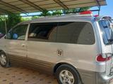Hyundai Starex 2002 года за 2 000 000 тг. в Туркестан – фото 3