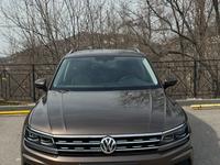 Volkswagen Tiguan 2017 года за 12 800 000 тг. в Алматы