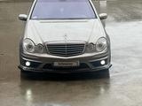 Mercedes-Benz E 500 2004 годаүшін5 200 000 тг. в Актау – фото 2