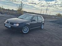 Volkswagen Golf 2001 годаүшін2 100 000 тг. в Караганда