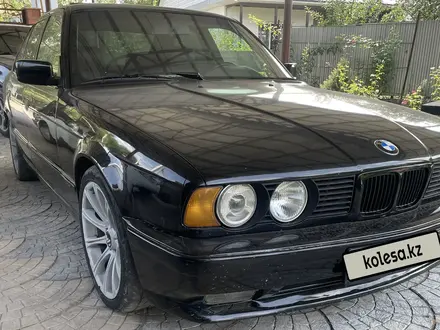 BMW 525 1993 года за 2 300 000 тг. в Алматы – фото 4