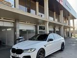 BMW M5 2022 года за 67 500 000 тг. в Алматы