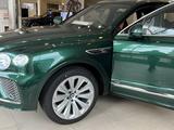 Bentley Bentayga 2022 года за 143 000 000 тг. в Алматы – фото 2