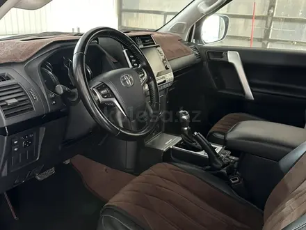 Toyota Land Cruiser Prado 2022 года за 25 500 000 тг. в Актобе – фото 3