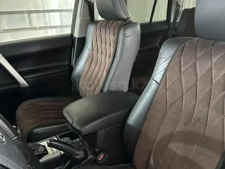 Toyota Land Cruiser Prado 2022 года за 25 500 000 тг. в Актобе – фото 2