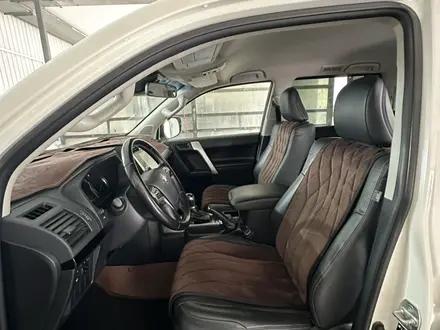 Toyota Land Cruiser Prado 2022 года за 25 500 000 тг. в Актобе – фото 7