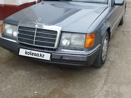 Mercedes-Benz E 230 1992 года за 850 000 тг. в Туркестан – фото 4