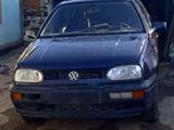 Volkswagen Golf 1993 годаүшін1 000 000 тг. в Актобе