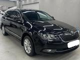 Skoda Superb 2014 года за 11 500 000 тг. в Астана – фото 2