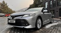 Toyota Camry 2021 года за 14 999 999 тг. в Алматы – фото 2