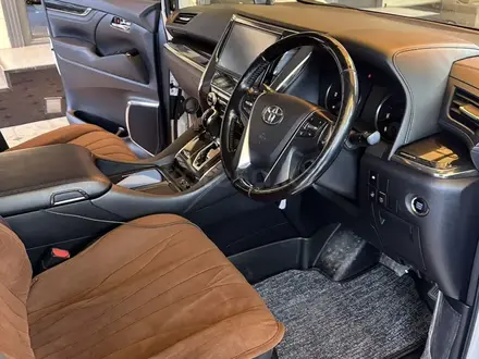 Toyota Alphard 2016 года за 16 300 000 тг. в Алматы – фото 9