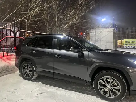 Toyota RAV4 2024 года за 17 500 000 тг. в Семей – фото 3