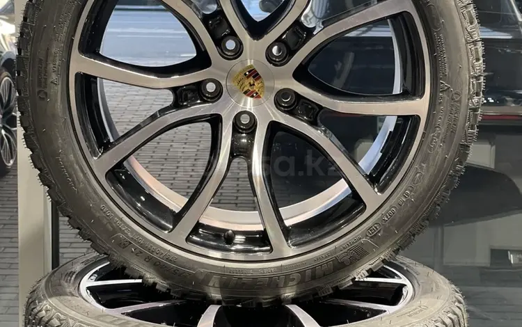 Oригинальные диски Porsche Cayenne с резинойүшін2 600 000 тг. в Алматы