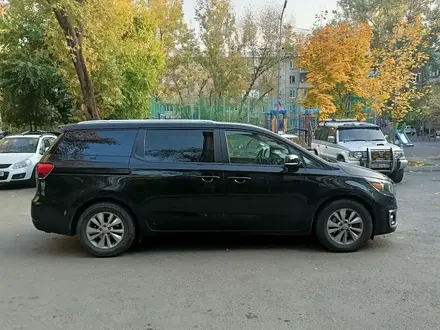 Kia Sedona 2017 года за 14 900 000 тг. в Алматы – фото 9