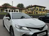Toyota Camry 2024 года за 18 700 000 тг. в Алматы