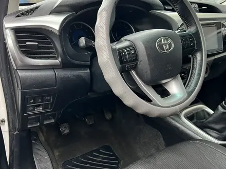 Toyota Hilux 2018 года за 13 500 000 тг. в Алматы – фото 9