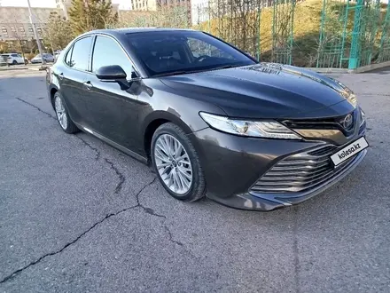 Toyota Camry 2018 года за 14 500 000 тг. в Шымкент – фото 11