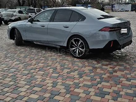BMW 530 2024 года за 42 500 000 тг. в Алматы – фото 5