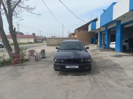 BMW 525 1994 года за 1 300 000 тг. в Шымкент – фото 2