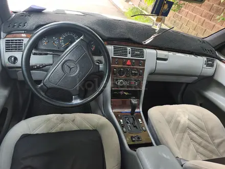 Mercedes-Benz E 280 1998 года за 1 850 000 тг. в Алматы – фото 15