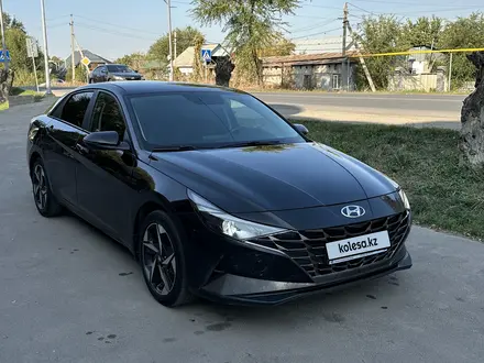 Hyundai Elantra 2021 года за 12 900 000 тг. в Алматы – фото 4