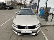 Volkswagen Jetta, 2015