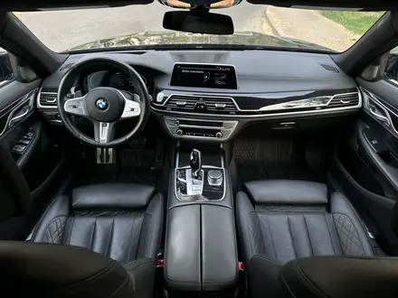 BMW 750 2020 года за 42 600 000 тг. в Алматы – фото 22