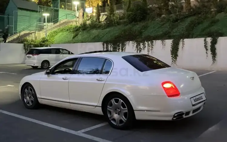 Bentley Continental Flying Spur 2005 года за 13 000 000 тг. в Астана